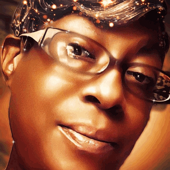 Meet your Posher, Jacquelyn - Picture 4 of 4